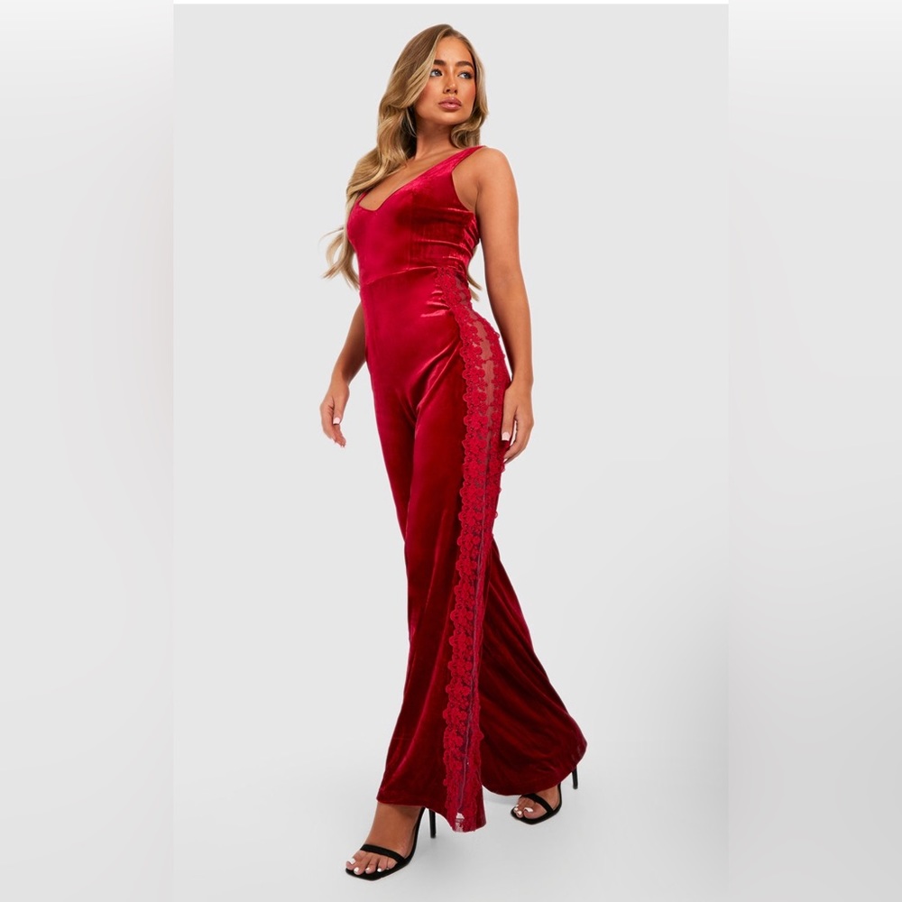 NWT VELVET LACE DETAIL WIDE LEG JUMPSUIT